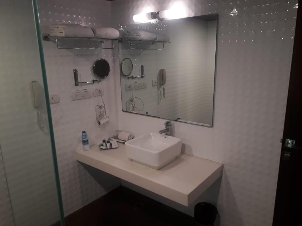 Cocoon Luxury Business Hotel Dhanbād Kültér fotó